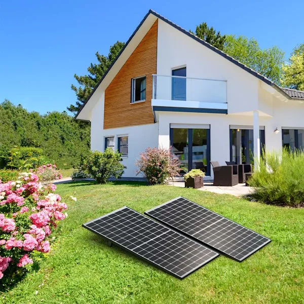 Möglichkeiten Hintergrund: Solar in Garten mit Haus